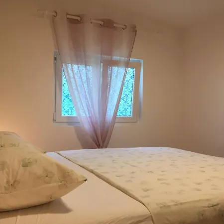 One-bedroom Apartment, Wifi, Airco, Parking, Washing Machine, Grill