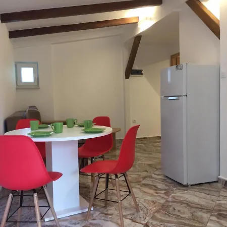 Apartamento One-bedroom Apartment, Wifi, Airco, Parking, Washing Machine, Grill *